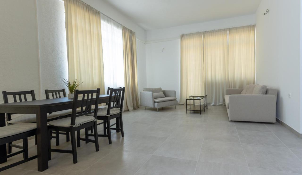 The View Split. Highlight With Roof-Top-Terrace And Pool Kastela Luaran gambar